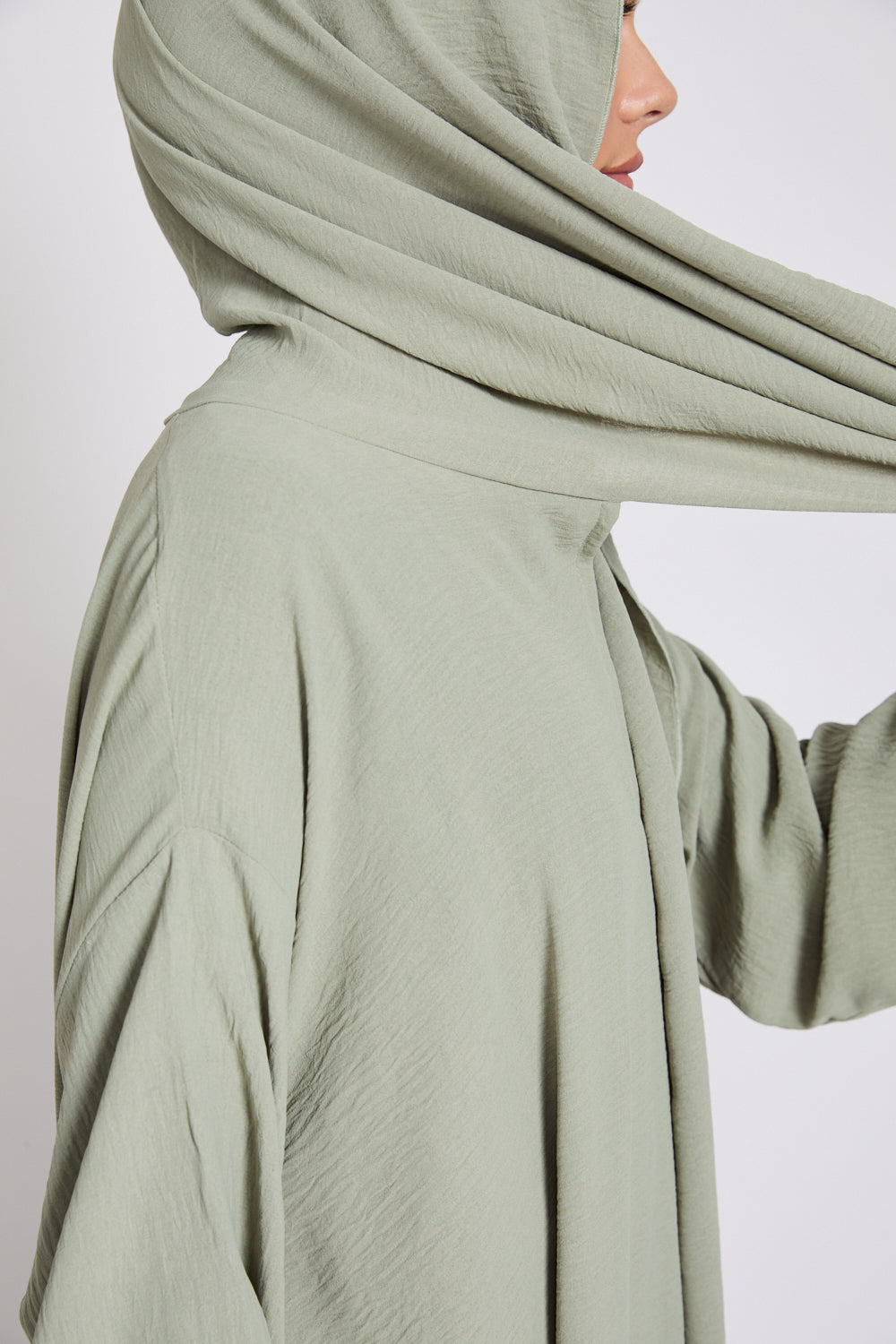 Closed Front Zip Abaya with Hijab – Pistachio Green