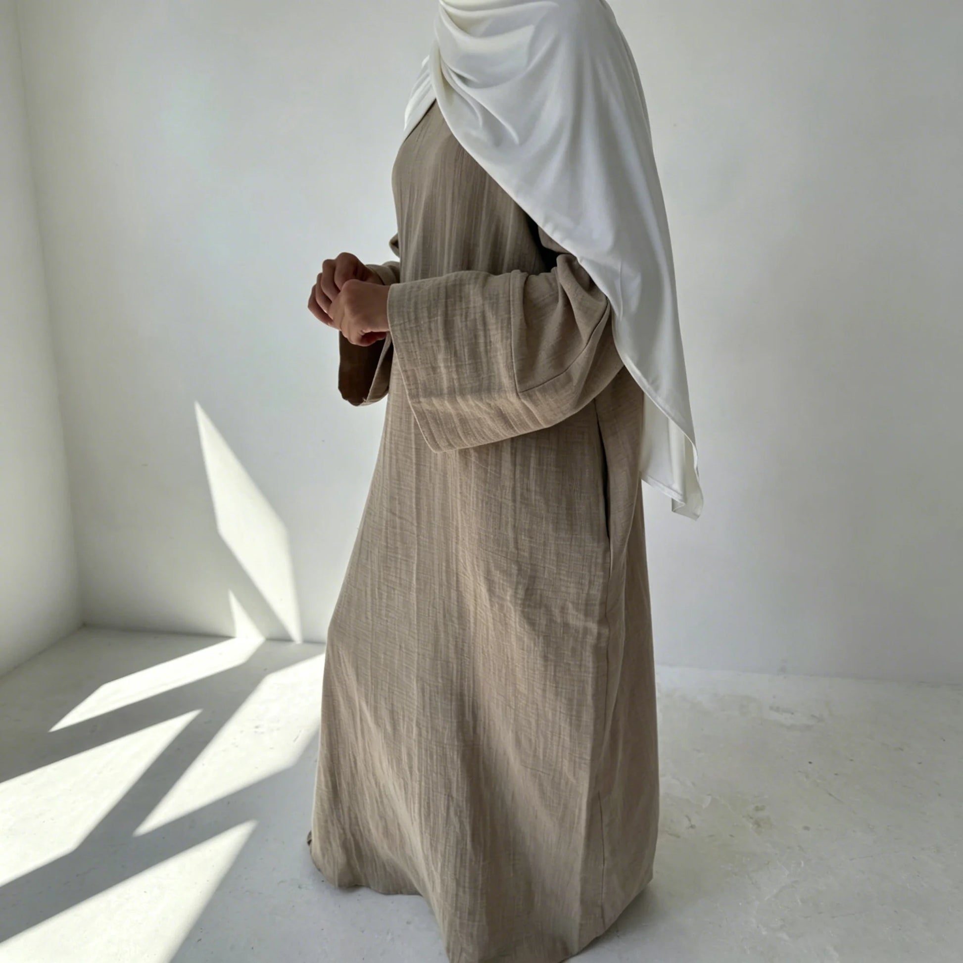 Beige Cotton Abaya with Pockets – Loose Fit Kimono Sleeve Dress