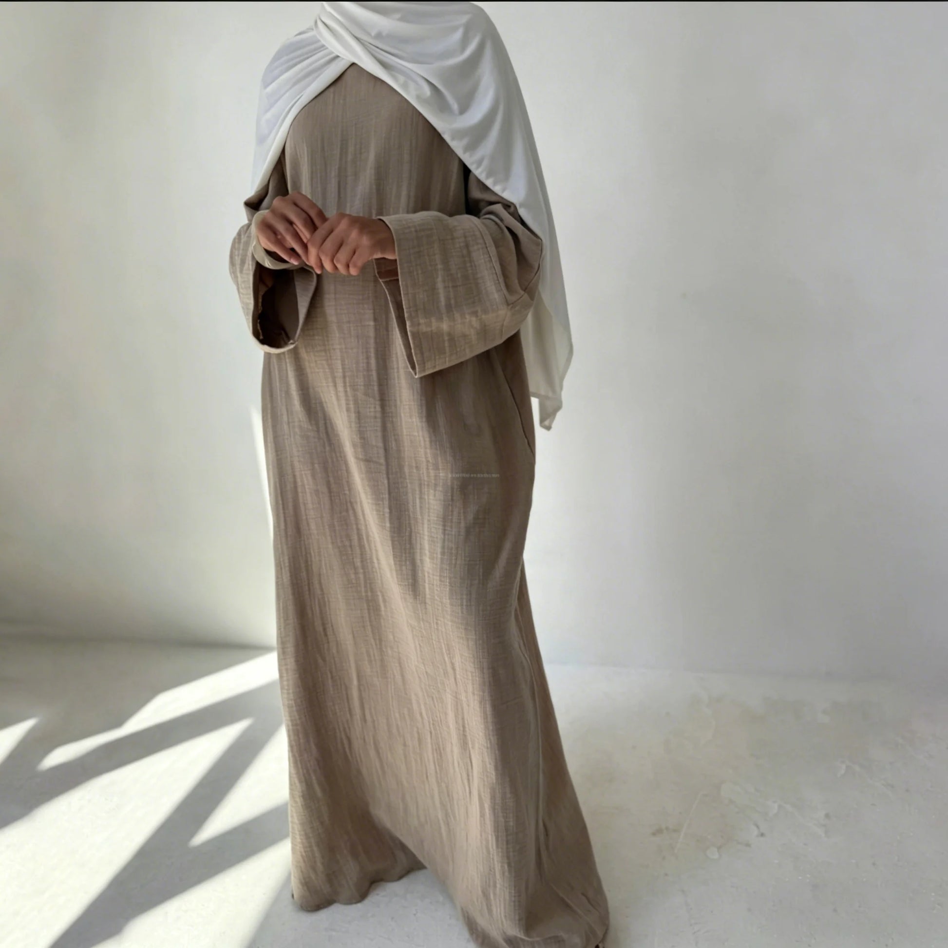 Beige Cotton Abaya with Pockets – Loose Fit Kimono Sleeve Dress