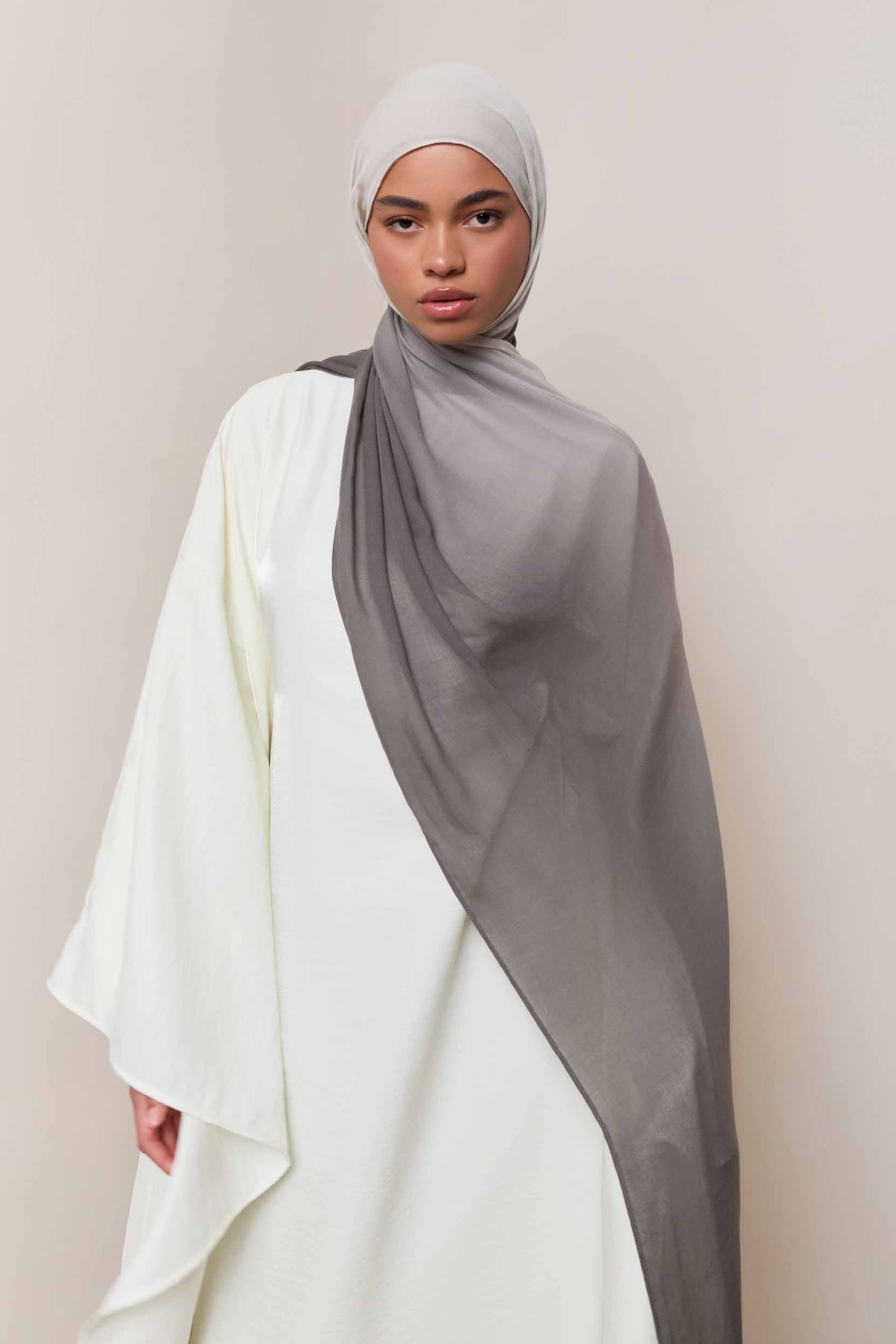Ombre Modal Hijab – Clay Noir Gradient