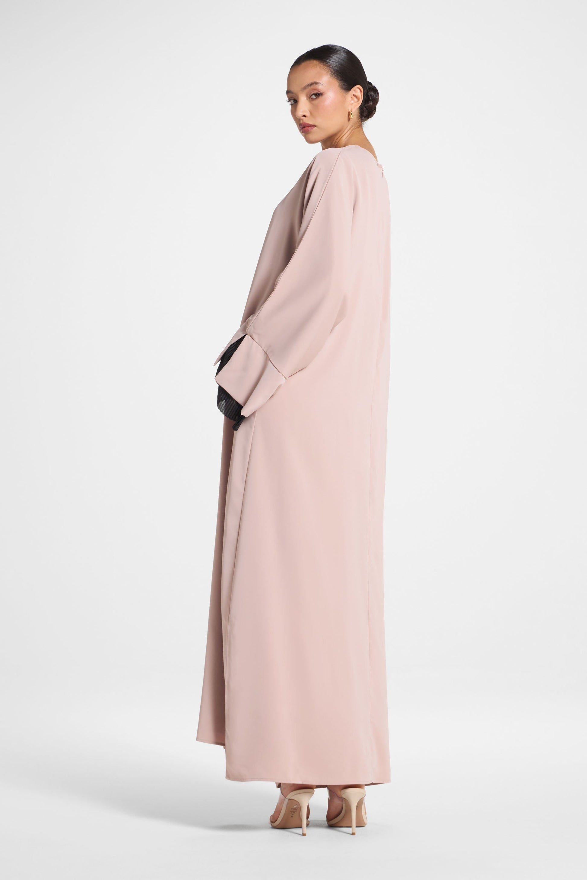Elegant Pink Abaya with Sleeve Detail