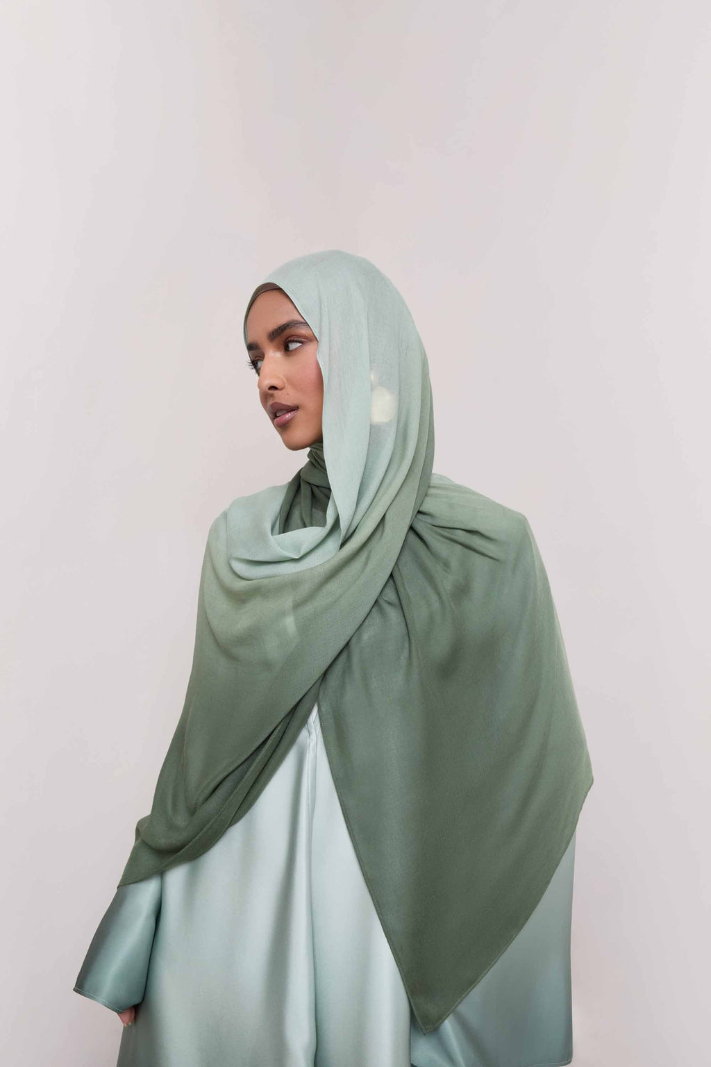 Ombre Modal Hijab – Lagoon Reef Gradient